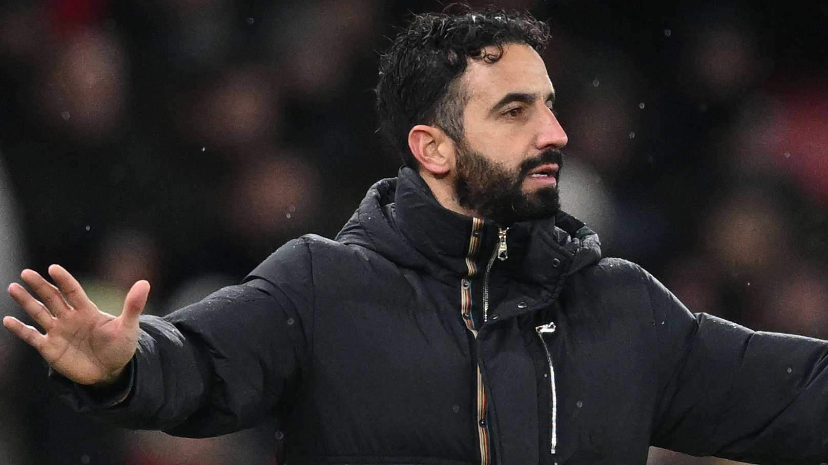 症状包括发 症状包括发